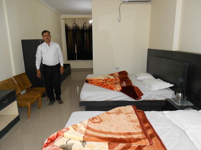 Hotel Devi Mahal Katra  Bagian luar foto