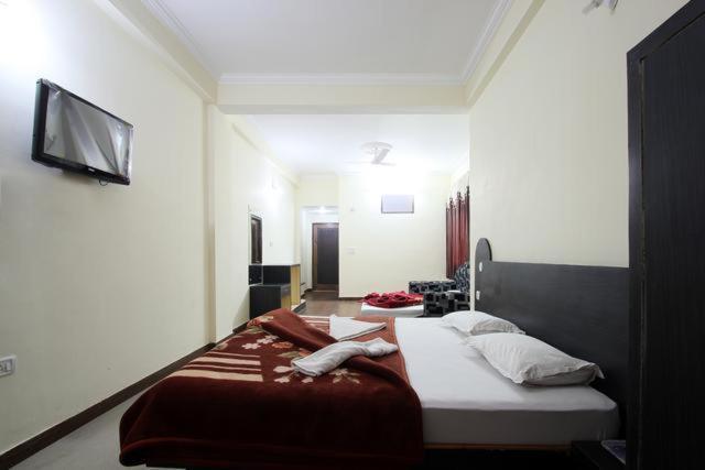 Hotel Devi Mahal Katra  Bagian luar foto
