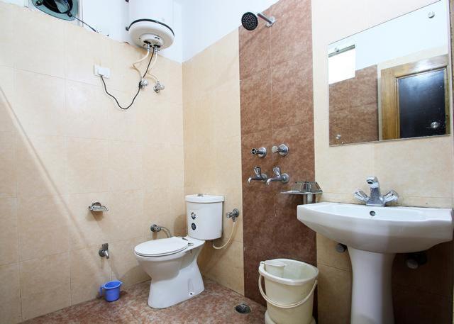 Hotel Devi Mahal Katra  Bagian luar foto